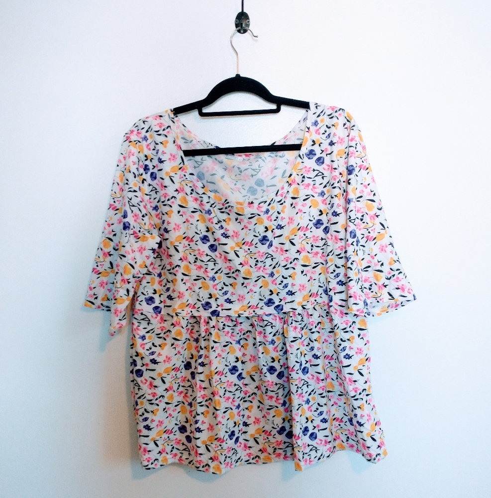 Floral bright back peplum top. Oversized medium